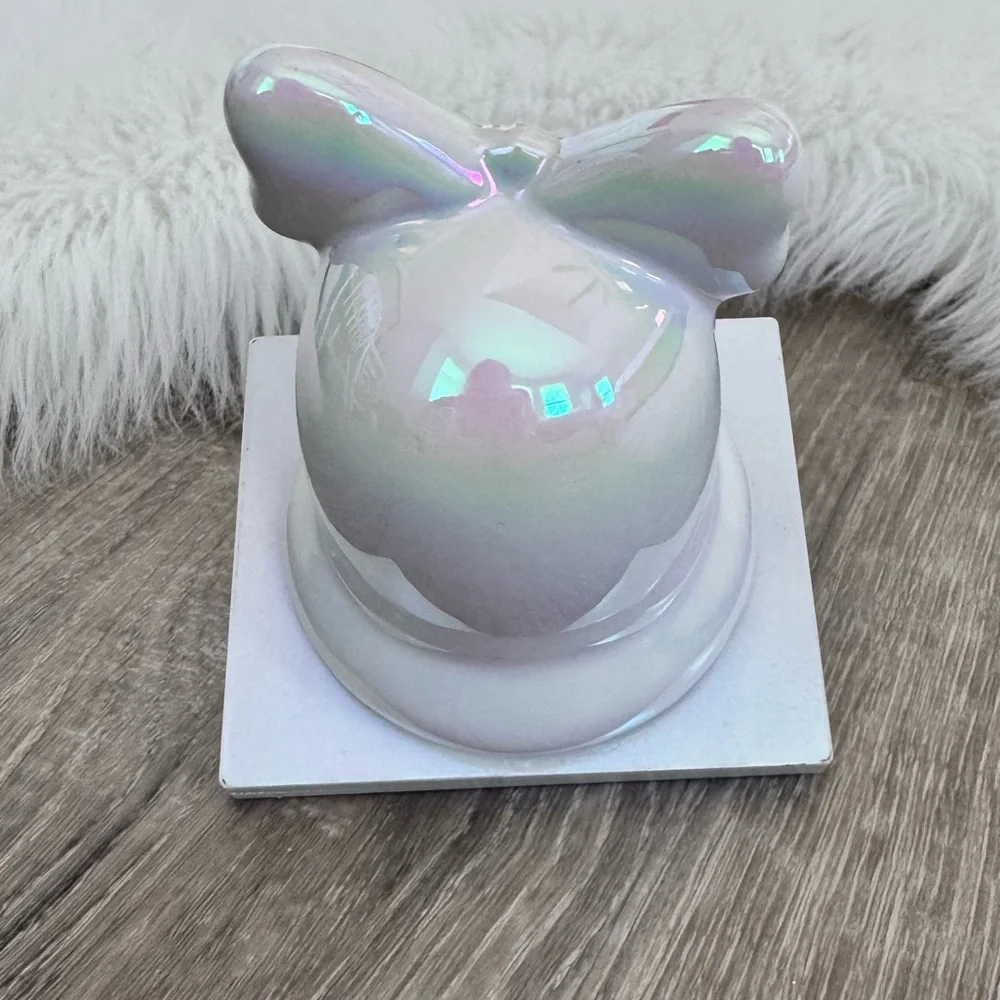 🎀 TARGET Glam Iridescent Bow & Bell-Shaped Holder
